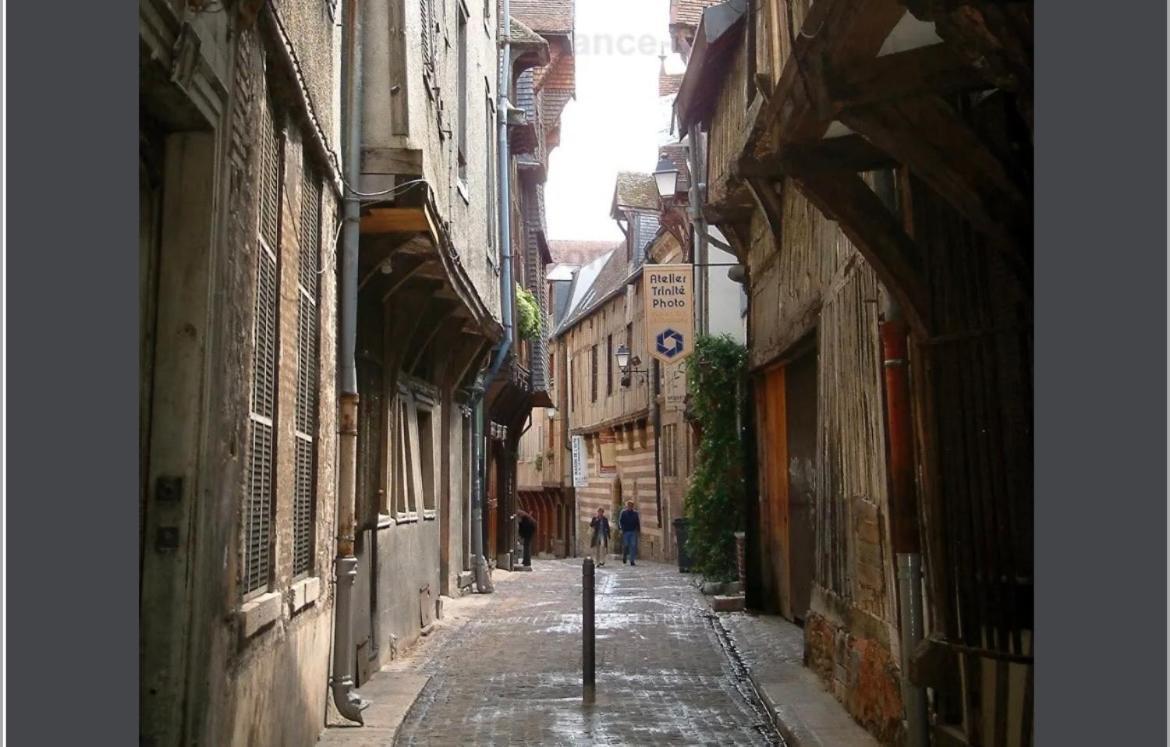 Le Treize Au Coeur Du Bouchon * Troyes